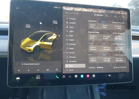 2022 Tesla Model Y Long Range Dual Motor All-Wheel Drive z USA, uszkodzony, nr VIN 7SAYGDEE9NF481758